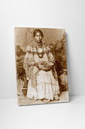 Coyetenna, Apache Woman